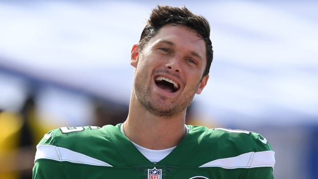 Sep 13, 2020; Orchard Park, New York, USA; New York Jets wide receiver Chris Hogan (15) reacts while walking off the field following the game against the Buffalo Bills at Bills Stadium.